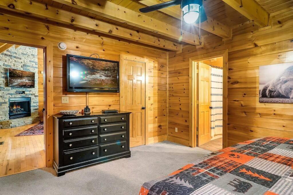 Cabin-N-Smokys! Indoor Resort Pool Views Hot Tub Game Room Sevierville Exteriör bild