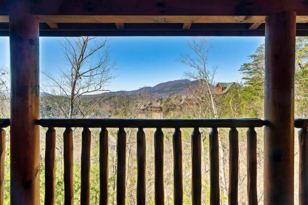 Cabin-N-Smokys! Indoor Resort Pool Views Hot Tub Game Room Sevierville Exteriör bild