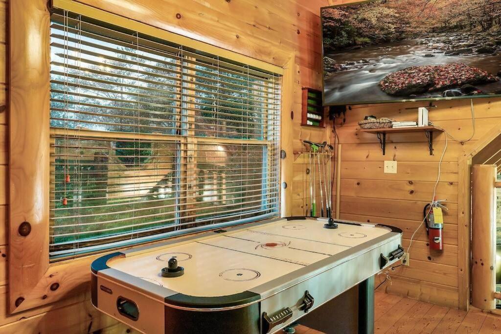 Cabin-N-Smokys! Indoor Resort Pool Views Hot Tub Game Room Sevierville Exteriör bild