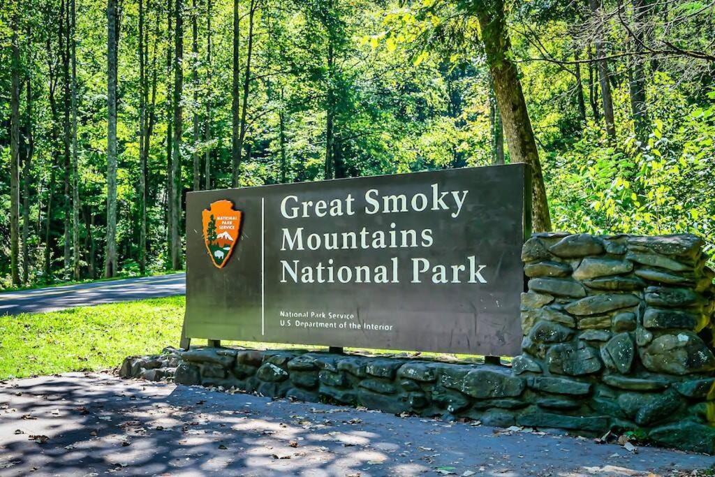 Cabin-N-Smokys! Indoor Resort Pool Views Hot Tub Game Room Sevierville Exteriör bild